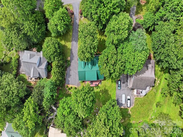 248 Brannon Forest Drive, Waynesville, NC 28785