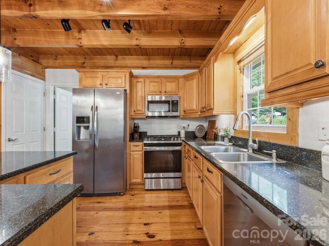248 Brannon Forest Drive, Waynesville, NC 28785
