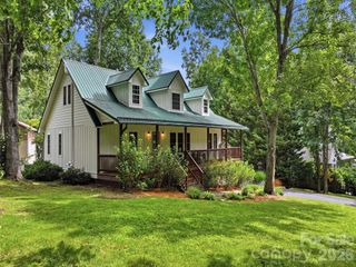 248 Brannon Forest Drive, Waynesville, NC 28785