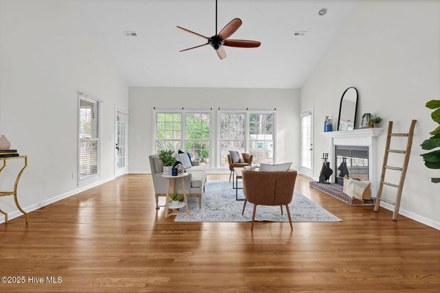 117 Center Drive, Hampstead, NC 28443