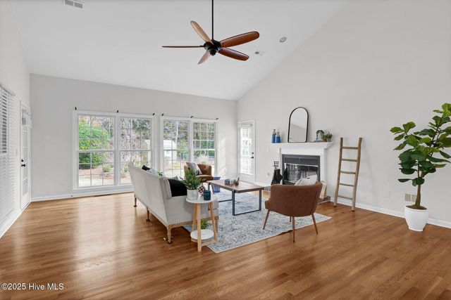 117 Center Drive, Hampstead, NC 28443