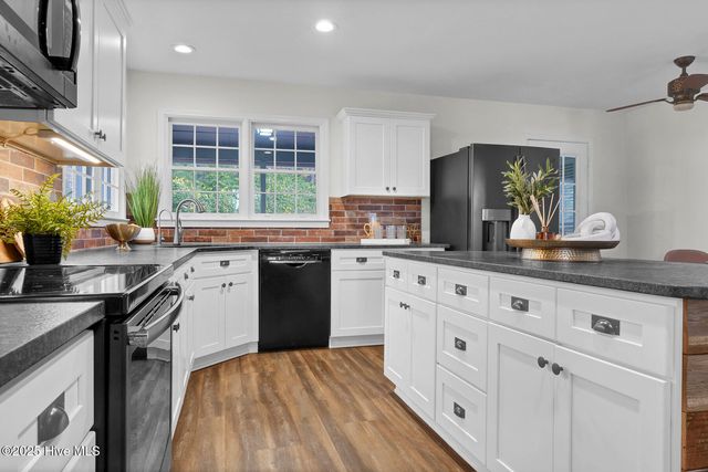 117 Center Drive, Hampstead, NC 28443