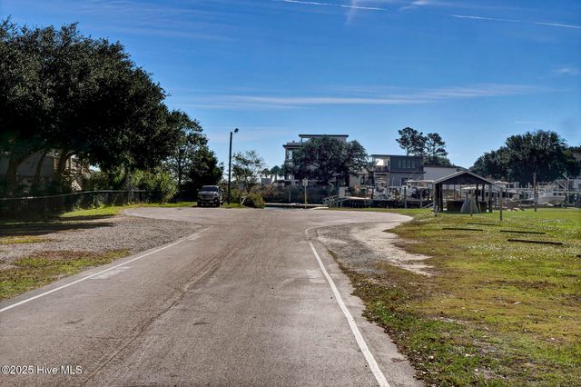 117 Center Drive, Hampstead, NC 28443