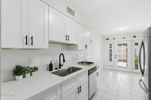602 E STRAHAN Drive, Tempe, AZ 85283