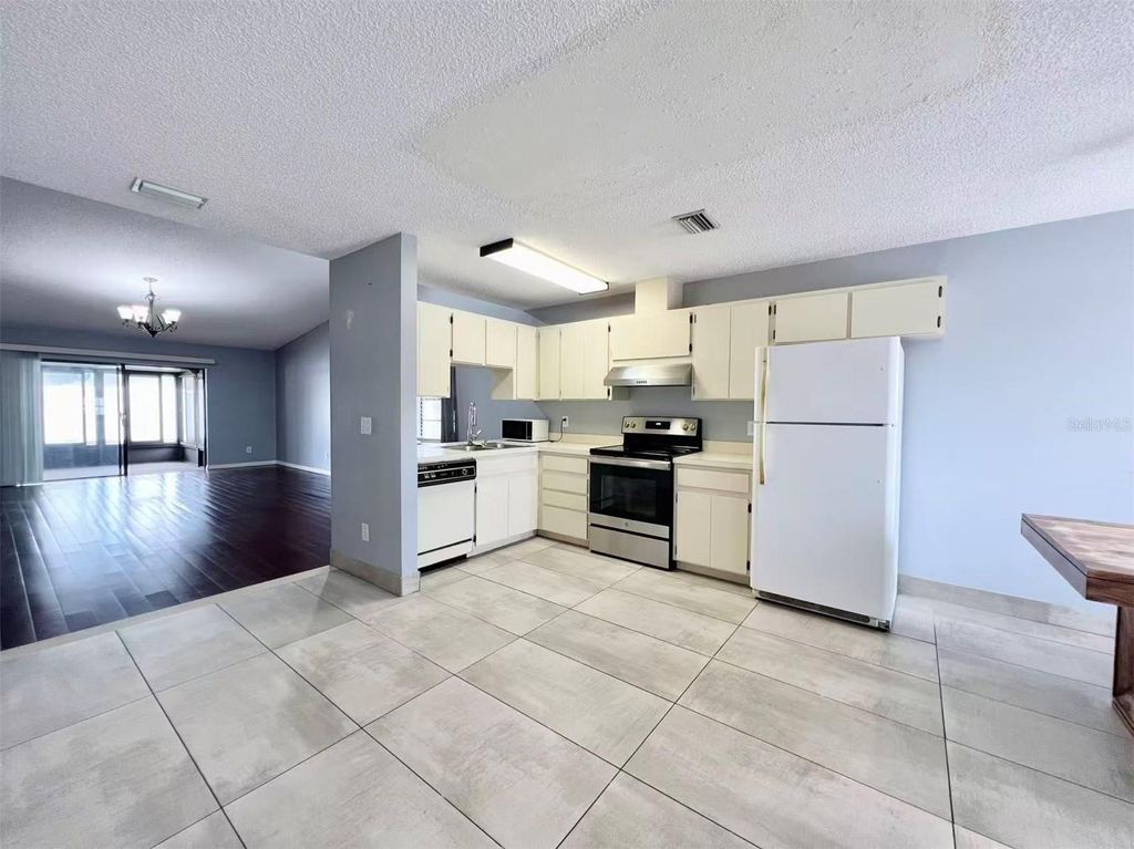 Image 4 of property listing at 8341 DUVAL DRIVE, Port Richey, FL 34668