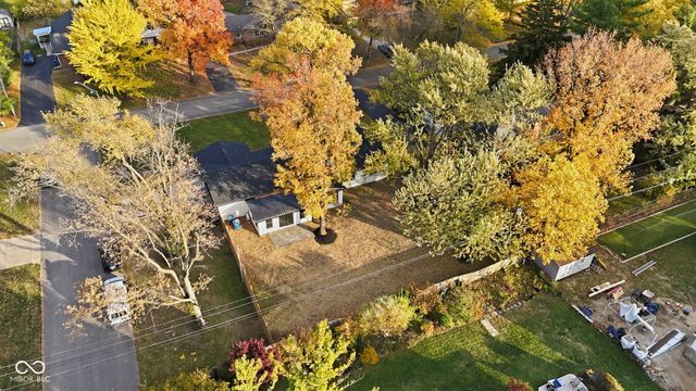 6828 Grosvenor Place, Indianapolis, IN 46220