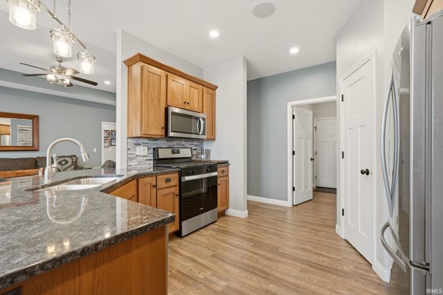 106 E Lake Court, Decatur, IN 46733