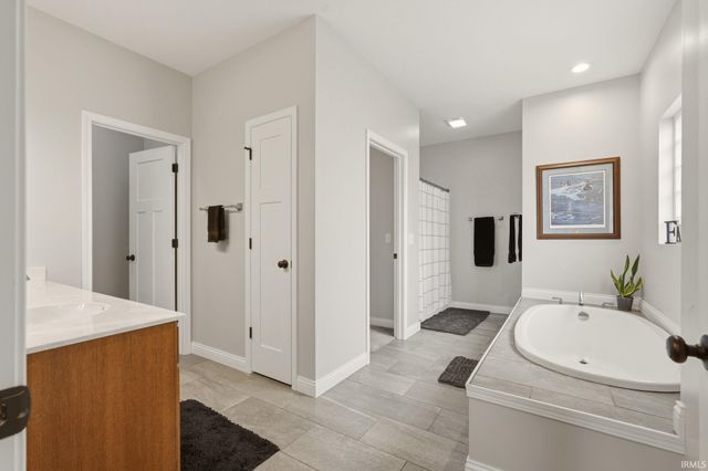 106 E Lake Court, Decatur, IN 46733