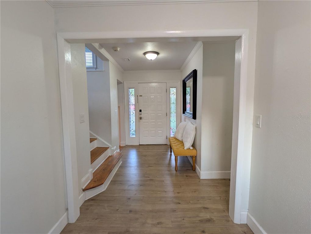 Image 14 of property listing at 1011 N PALM DRIVE, Plant City, FL 33563