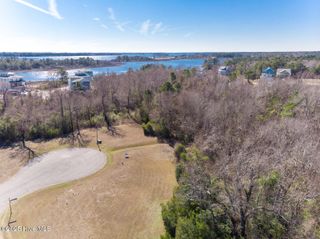 204 Seagrass Court, Holly Ridge, NC 28445