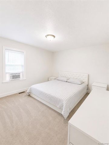 8603 Kentucky Street, Detroit, MI 48204
