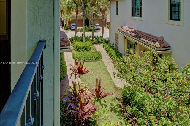 142 SW 127th Terrace, Plantation, FL 33325