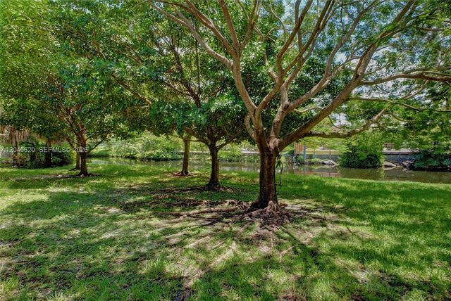 142 SW 127th Terrace, Plantation, FL 33325