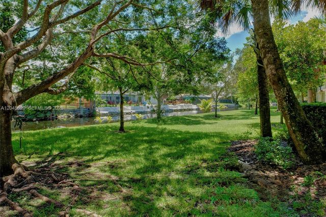 142 SW 127th Terrace, Plantation, FL 33325