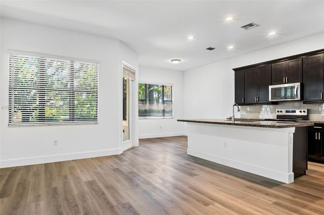 142 SW 127th Terrace, Plantation, FL 33325