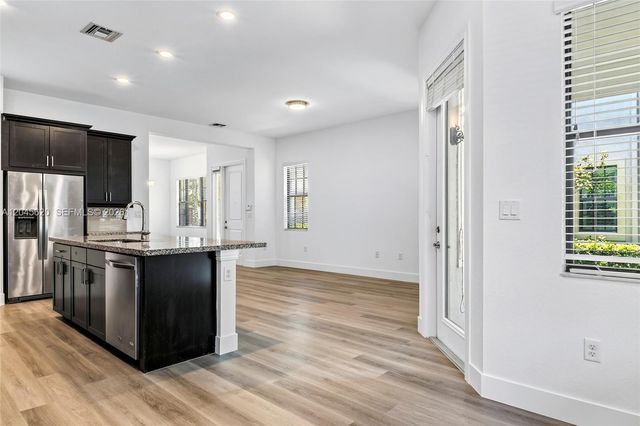 142 SW 127th Terrace, Plantation, FL 33325