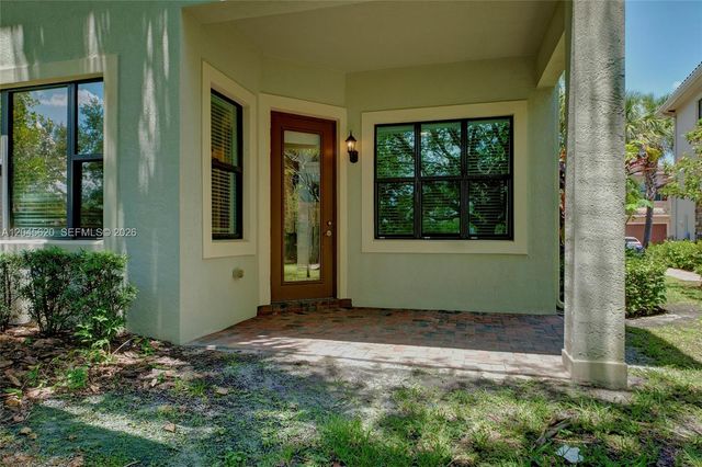 142 SW 127th Terrace, Plantation, FL 33325