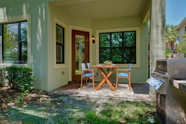 142 SW 127th Terrace, Plantation, FL 33325