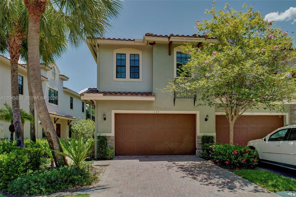 142 SW 127th Terrace, Plantation, FL 33325