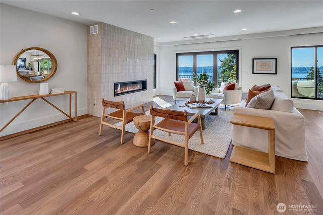 6950 SE Maker Street, Mercer Island, WA 98040