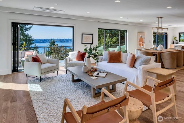 6950 SE Maker Street, Mercer Island, WA 98040