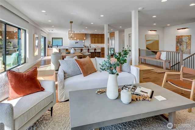 6950 SE Maker Street, Mercer Island, WA 98040