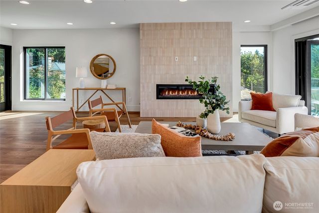 6950 SE Maker Street, Mercer Island, WA 98040