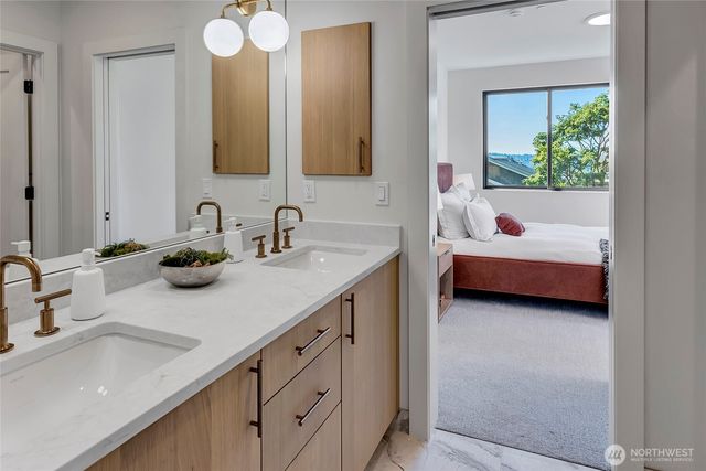 6950 SE Maker Street, Mercer Island, WA 98040