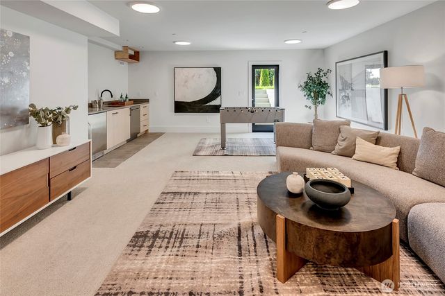 6950 SE Maker Street, Mercer Island, WA 98040