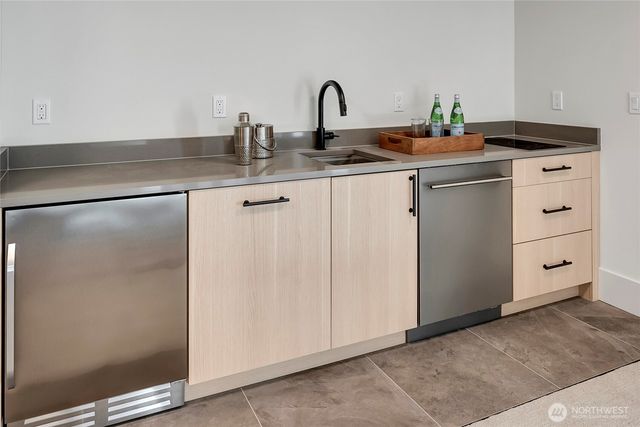 6950 SE Maker Street, Mercer Island, WA 98040