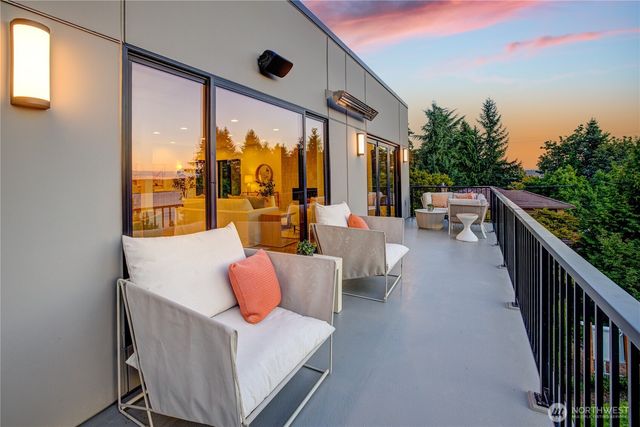 6950 SE Maker Street, Mercer Island, WA 98040