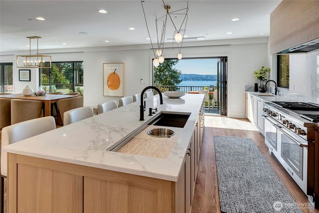 6950 SE Maker Street, Mercer Island, WA 98040