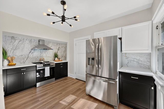 2804 N 44th STREET, Milwaukee, WI 53210