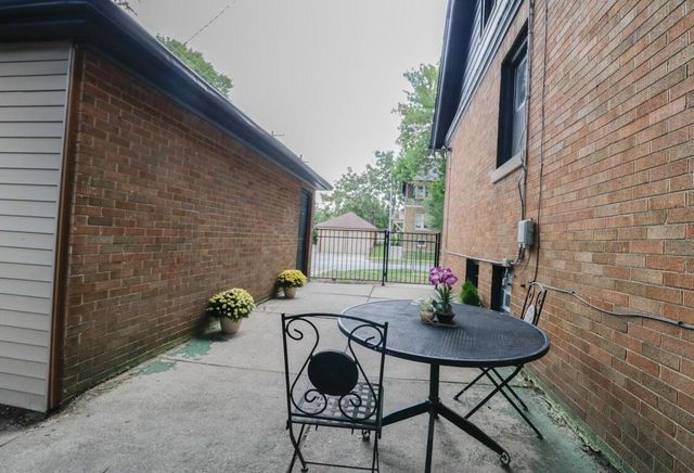2804 N 44th STREET, Milwaukee, WI 53210