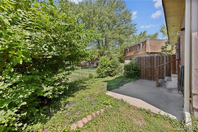 2417 Charente Drive, Maryland Heights, MO 63043