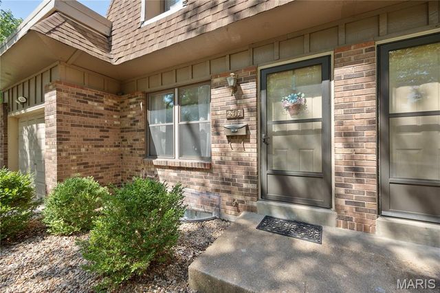 2417 Charente Drive, Maryland Heights, MO 63043