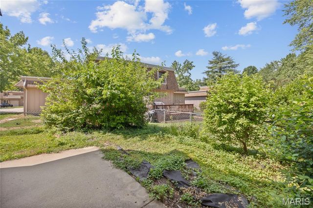 2417 Charente Drive, Maryland Heights, MO 63043