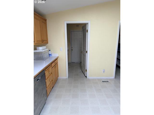4055 ROYAL Ave 13, Eugene, OR 97402