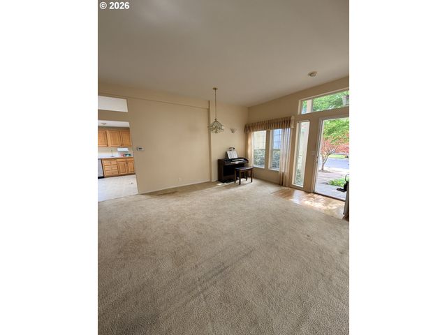 4055 ROYAL Ave 13, Eugene, OR 97402