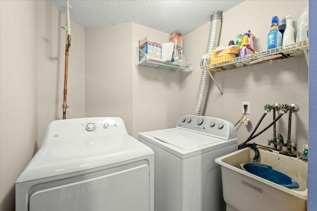 5530 E Bavarian Pass, Fridley, MN 55432
