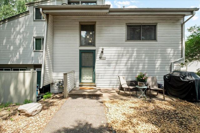 5530 E Bavarian Pass, Fridley, MN 55432