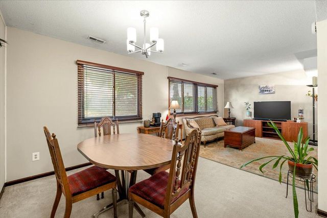 5530 E Bavarian Pass, Fridley, MN 55432