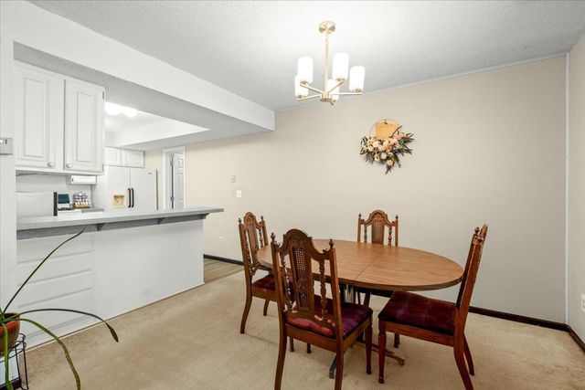5530 E Bavarian Pass, Fridley, MN 55432