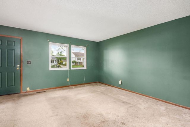 1708 Bucksglen Drive, Galloway, OH 43119