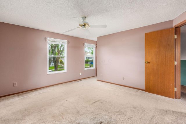 1708 Bucksglen Drive, Galloway, OH 43119