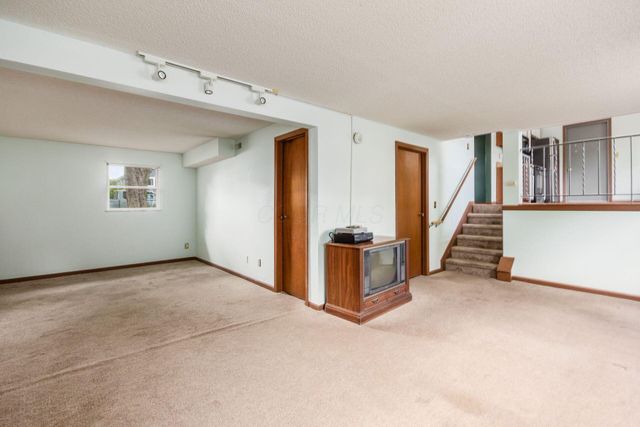 1708 Bucksglen Drive, Galloway, OH 43119