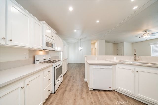 1573 Smoke Tree Road, Pinon Hills, CA 92372