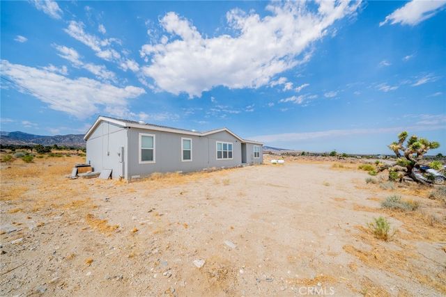 1573 Smoke Tree Road, Pinon Hills, CA 92372