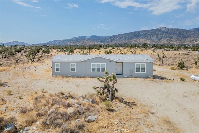 1573 Smoke Tree Road, Pinon Hills, CA 92372
