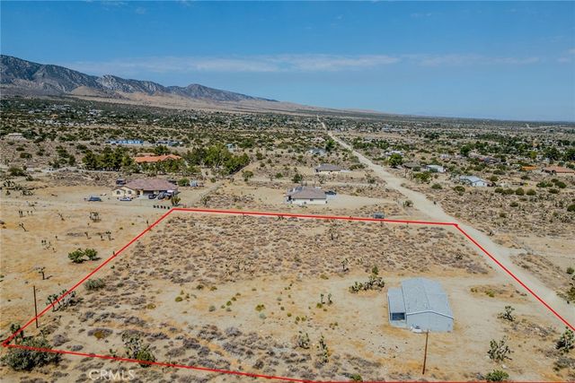 1573 Smoke Tree Road, Pinon Hills, CA 92372